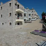 Vathi 4*