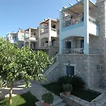 Apartahotel Vathi 4*