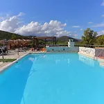 Vathi Apartmanhotel 4*