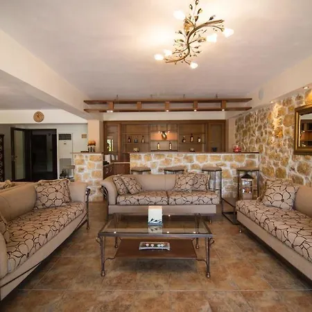 Vathi Aparthotel 4*