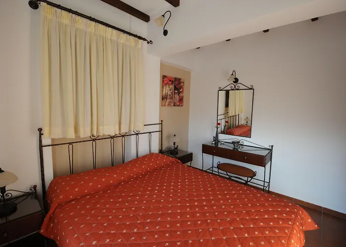 Vathi Aparthotel Vathi (Peloponnese)